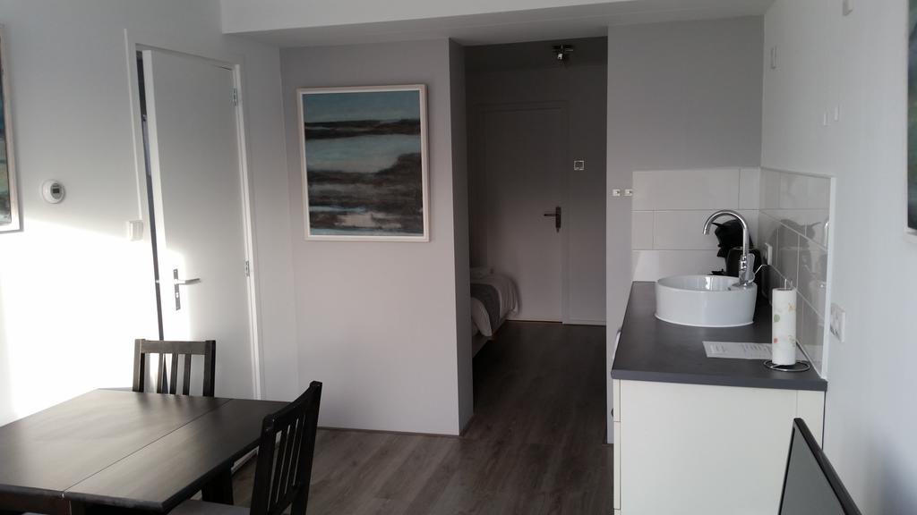 Homestay Bij Aelita Den Burg Zimmer foto