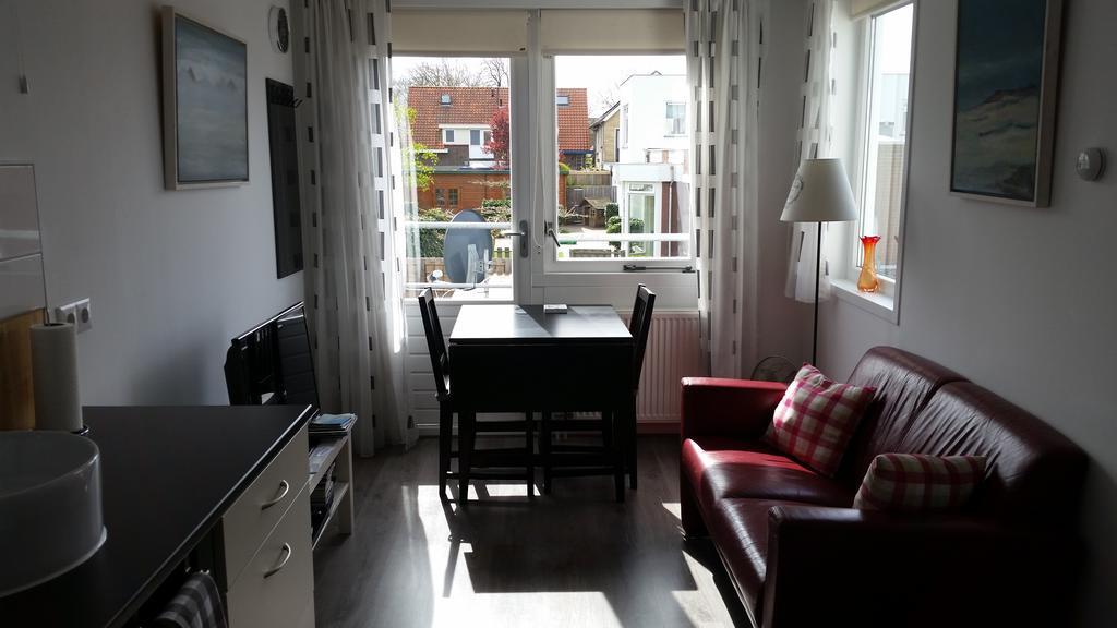 Homestay Bij Aelita Den Burg Exterior foto